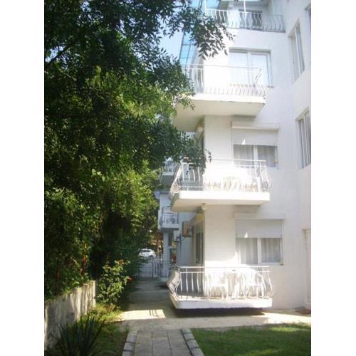 Lurd Family Hotel