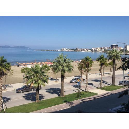 LUX SEAVIEW APARTMENT