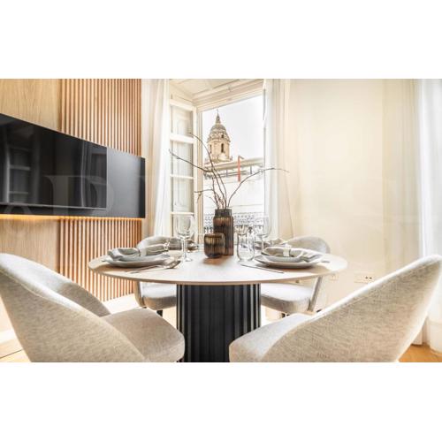 Luxe apartment in the Historic Center by REMS