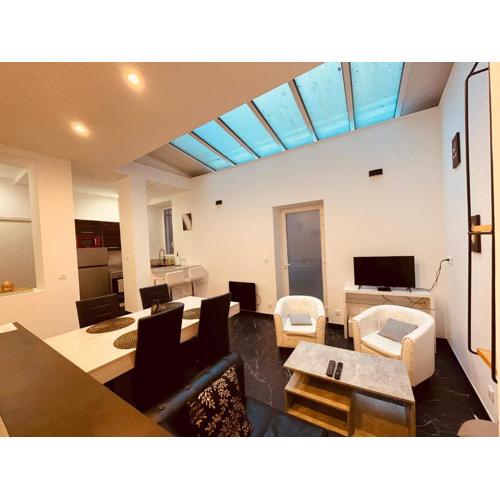 Luxe Caché Balnéo et Sauna Privés - 372