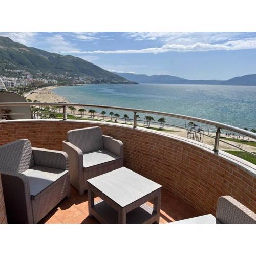Luxurious 3-Bedroom Beachfront Suite by ApartmentsVloraHolidays