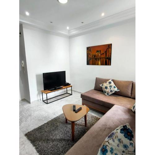 luxurious and cosy apartment close to tunsia mall lac 2