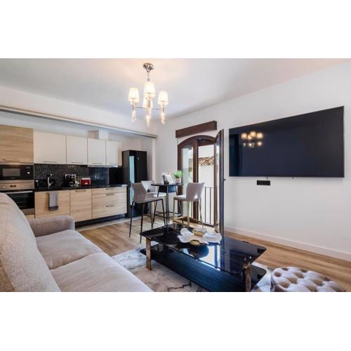 luxurious apartment in the heart of puerto banus