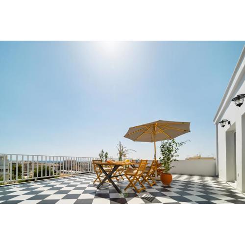 Luxurious Apartment with Big Sea View Terrace - Central Location