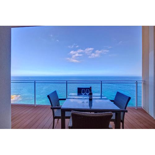 Luxurious Apt with Ocean Views and Pool in Tigne Point