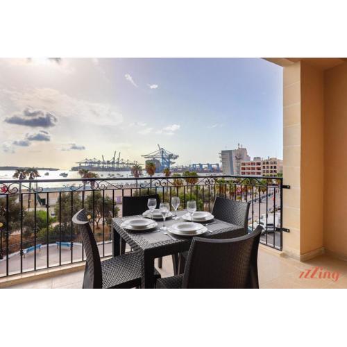 Luxurious Duplex Seafront Apt w Amazing Sea Views