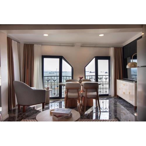 Luxurious & Elegant 2BR W Stunning Views