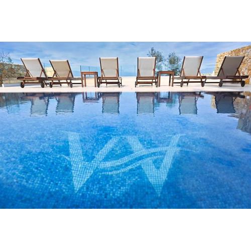 Luxurious Maisonette with Pool in Xaghra