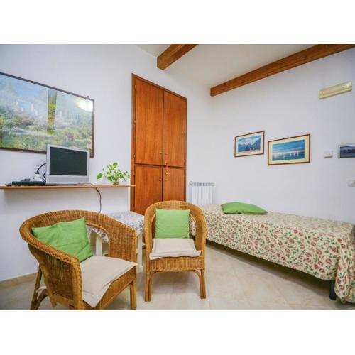 Luxurious Mansion in Sorrento with Garden