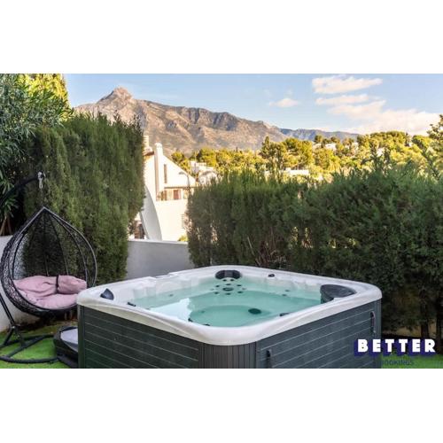 Luxurious Marbella Apt Near Puerto Banus - Hot Tub
