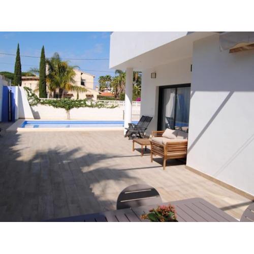 Luxurious, modern six bedroom villa in Denia