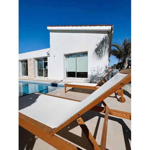 Luxurious Sea View Villa