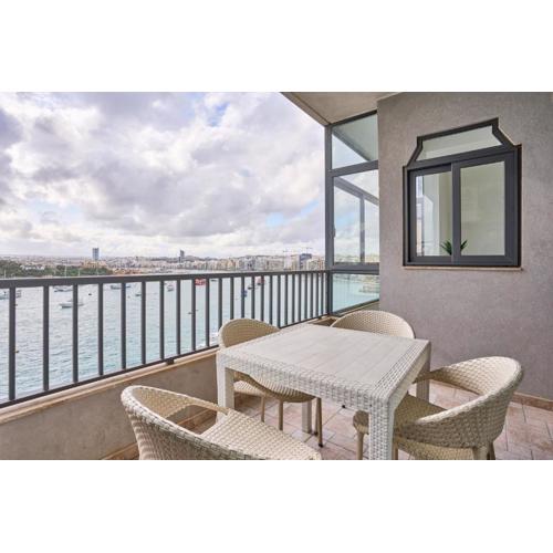 Luxurious Tigné Seafront Escape