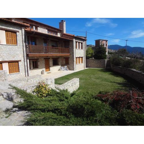 Luxurious villa in the surrounding of a 5 Hotel