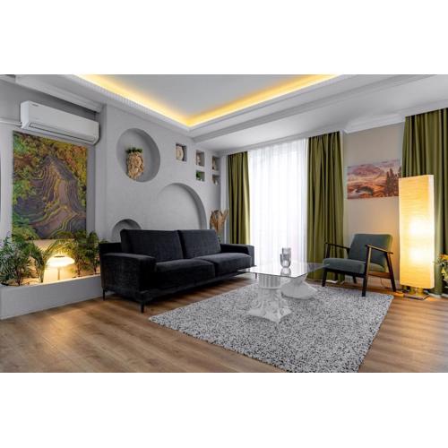 Luxury 1BR Duplex with Terrace & Office in Tomtom