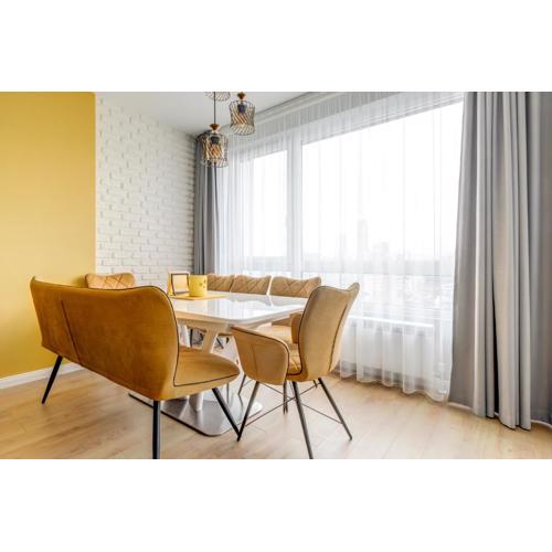 Luxury 2 BDRM Getaway and Free Parking