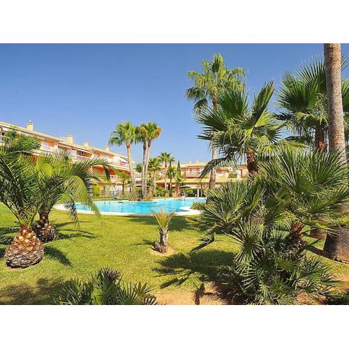 Luxury 2 bed apartment near beach