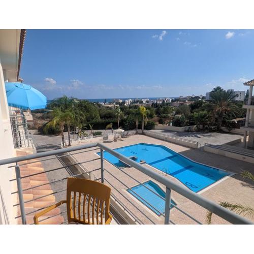 Luxury 2-Bedroom Apt. with Seaview