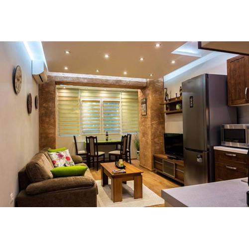 Luxury 2 bedroom,2 bathroom apart ,free parking