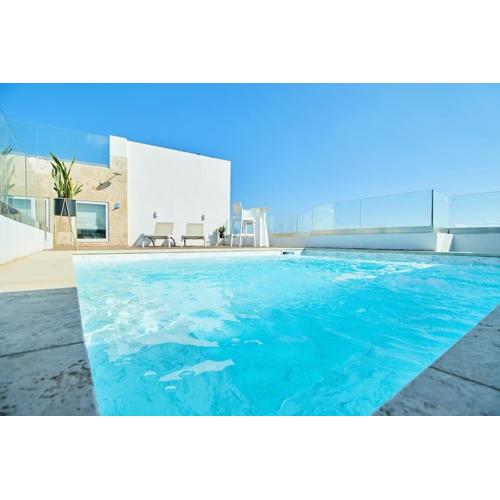 Luxury 2 BR Penthouse - Pool - close to Paceville