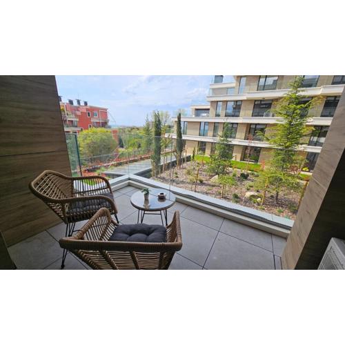 Luxury 2 Room Flat Free Parking and WiFi
