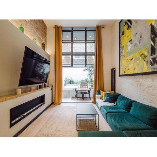 Luxury 2 Story Apartment Near Passeig de Gracia