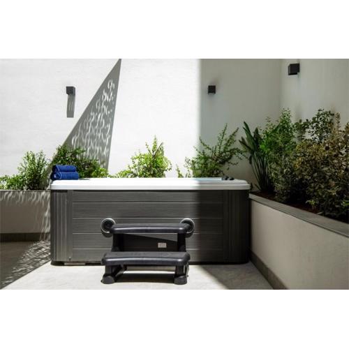 Luxury 2BR Maisonette in Sliema Private Hot Tub
