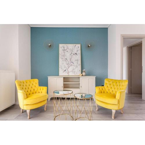 Luxury 3-BD condo with 80sqm balcony in Glifada