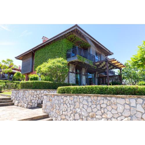 Luxury 3-bedroom villa in Sozopolis with sea view