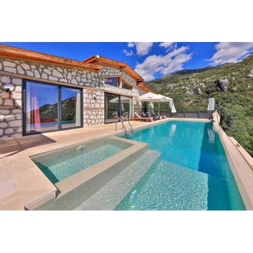 Luxury and Cosy villas