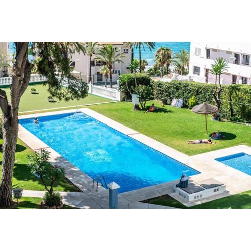 Luxury Apartment 30m from beach