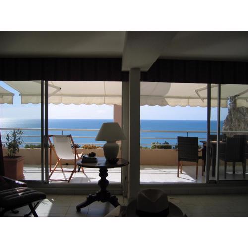 Luxury apartment facing the Mediterranean