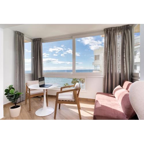 Luxury Apartment on the Beachfront