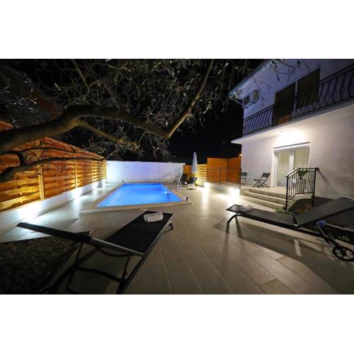 Luxury apartment Petra with private pool