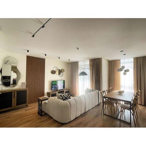Luxury Apartment With King-Size Bed and Fast Wi-Fi