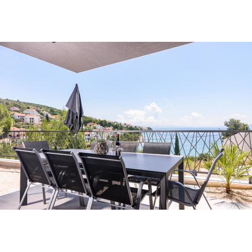 Luxury apartment with swimming pool Paradise A&I
