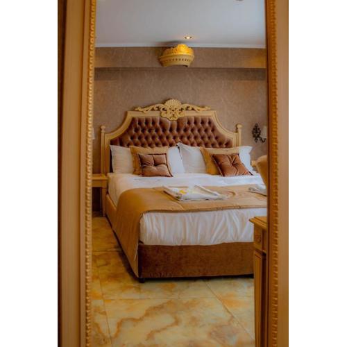 Luxury Apartment \