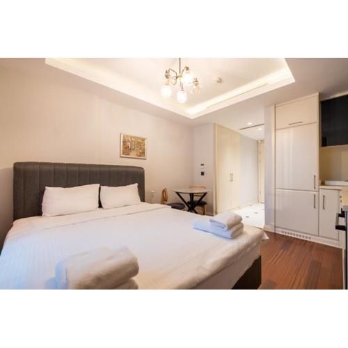 Luxury Apartments in Ofton Residence