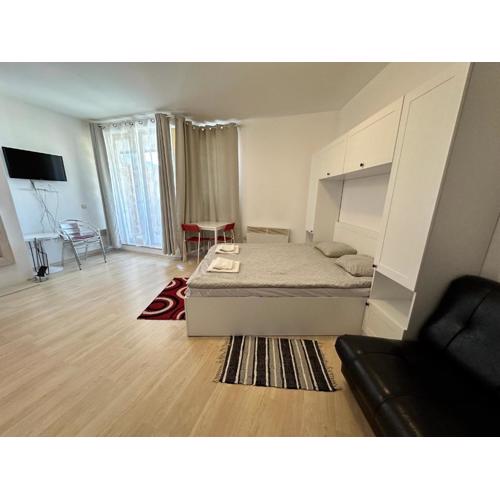 Luxury apartments in St. John Park