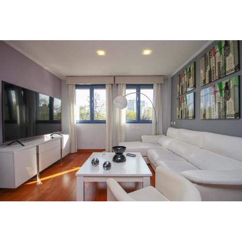 Luxury apt in Plaza de España - FREE parking