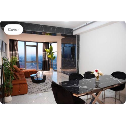 Luxury apt in the 40 plus floor