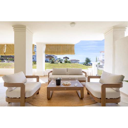 Luxury Apt Private Patio Aloha Marbella by AORA STAY