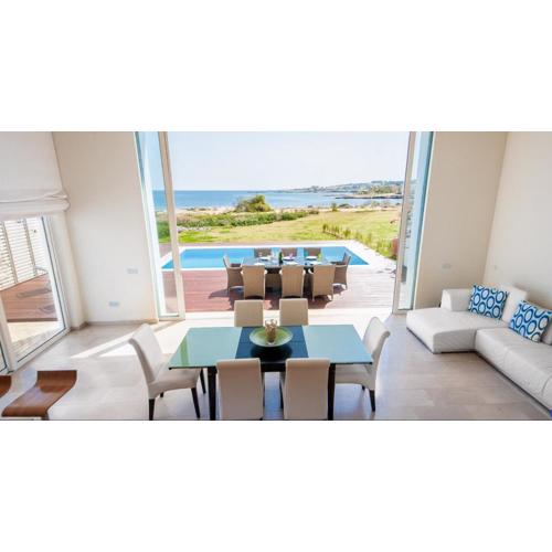 Luxury Bay View Villa 20 Right On Τhe Beach
