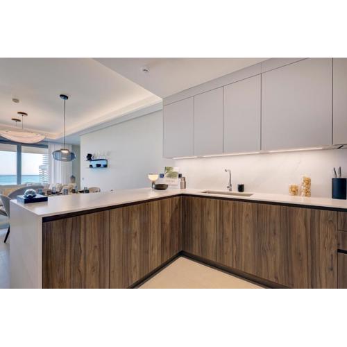 Luxury Beach Front 2 Bed Apartment in Malaga Towers