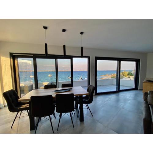 Luxury BEACH VILLA VIR / apartments