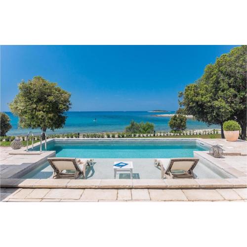 Luxury Beach Villas Porto Bus