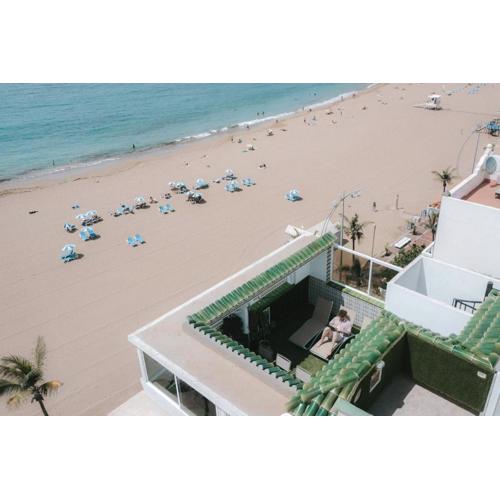 Luxury Beachfront Penthouse with Stunning Views