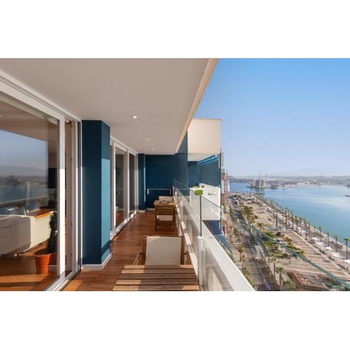 Luxury beach/port apartment