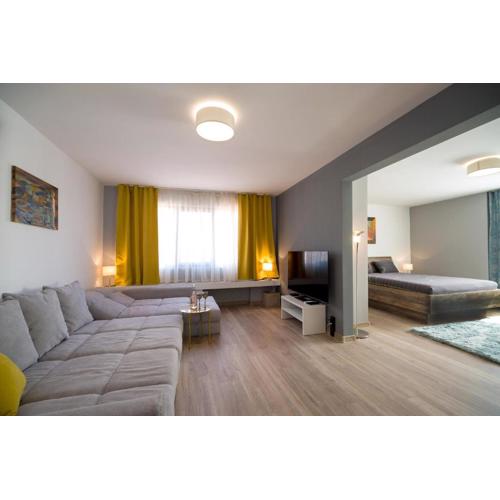 Luxury & Calm Apartment