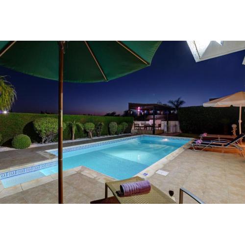 Luxury Coral Bay Villa Villa Shanta 3 Bedroom Villa Distant Sea Views Central Resort Location